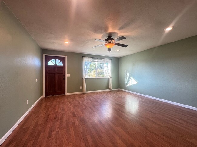 Photo - Great YARD! Charming 3 Bedroom / 2 Bath Home with a garage and McKinleyville