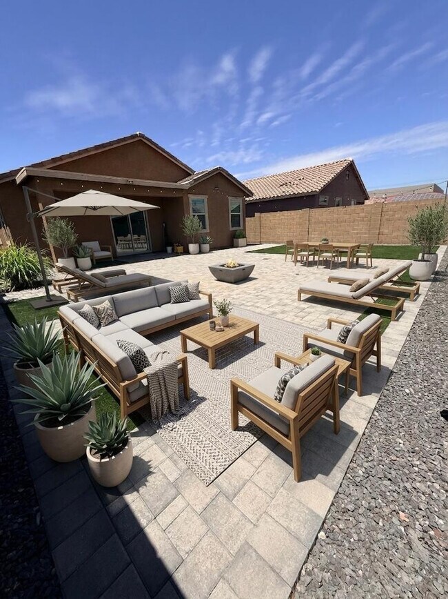 Photo - 3807 S 65th Ave