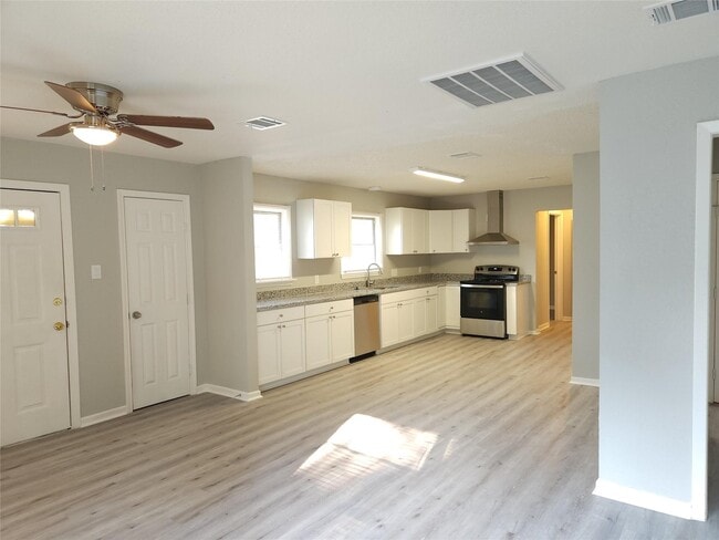 Photo - 6301 Anderson St