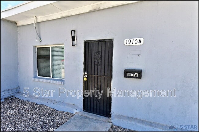Photo - 1910 Olive Ave