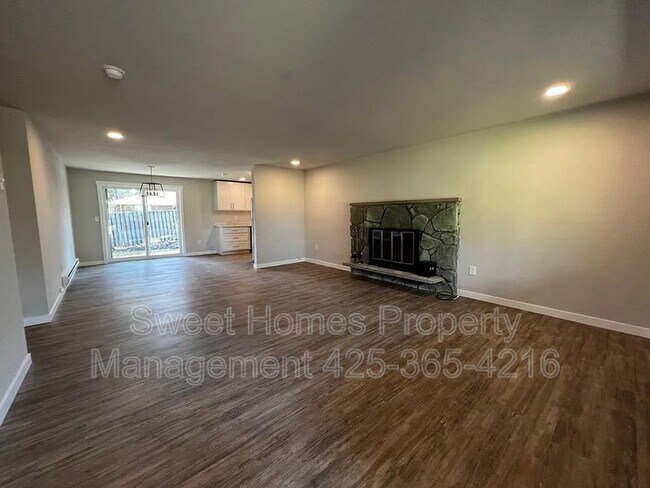 Photo - 9212 Lawndale Ave SW