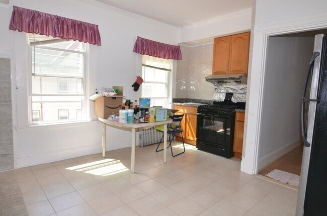 Photo - 27 Beltran St