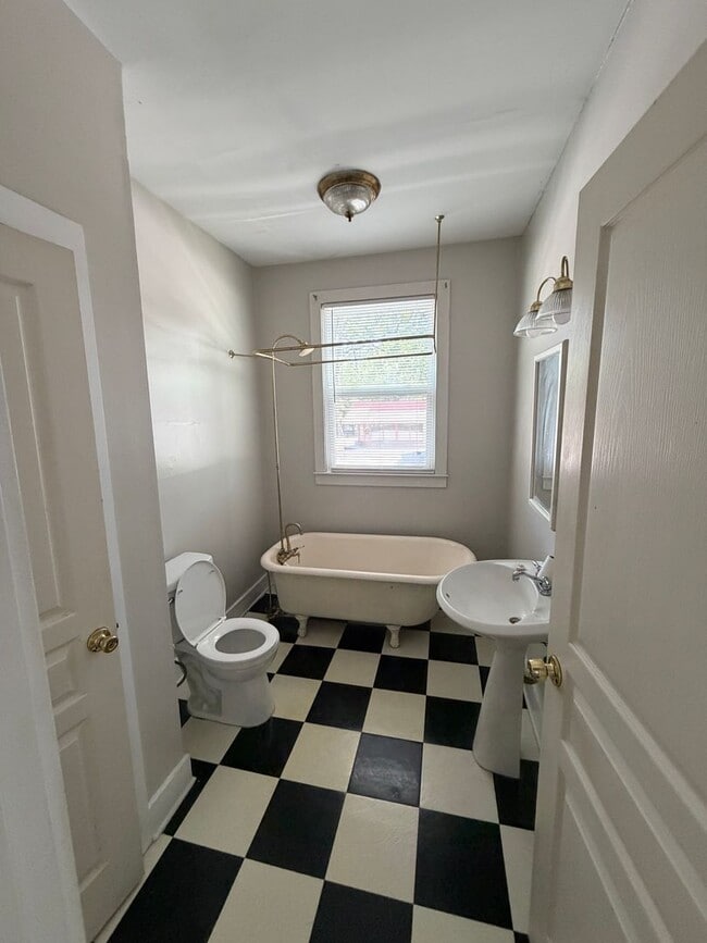 Photo - 2 Bedroom Close to Everything! Unit 524-A