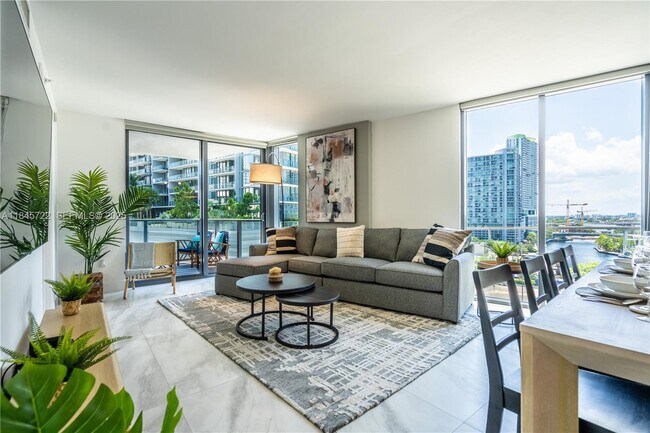 Photo - 31 SE 6th St Unit 1401