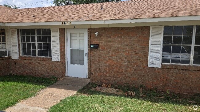 Building Photo - 1937 66th St Rental