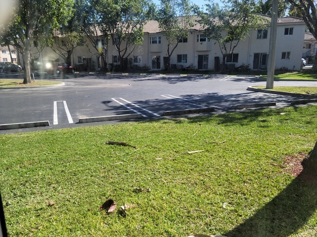 Photo - 2921 SE 13th Ave Unit #106