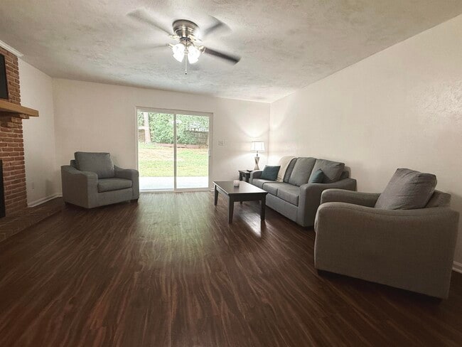 Photo - 4728 Pimlico Dr