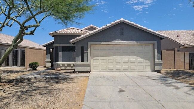 New flooring and paint! Highly sought aft... - New flooring and paint!  Highly sought aft... Casa