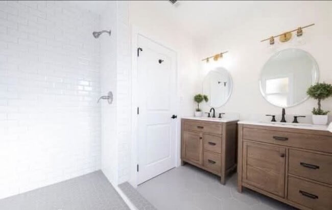 Photo - 4279 Walton Ave