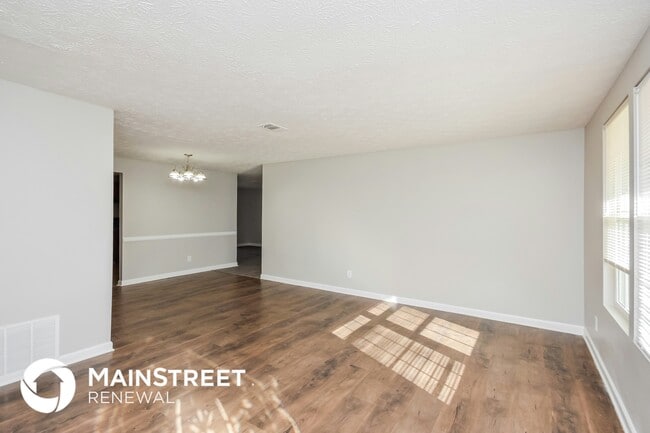 Photo - 5176 Martins Crossing Rd