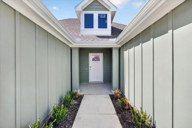 Photo - 717 Sweet Pea Dr