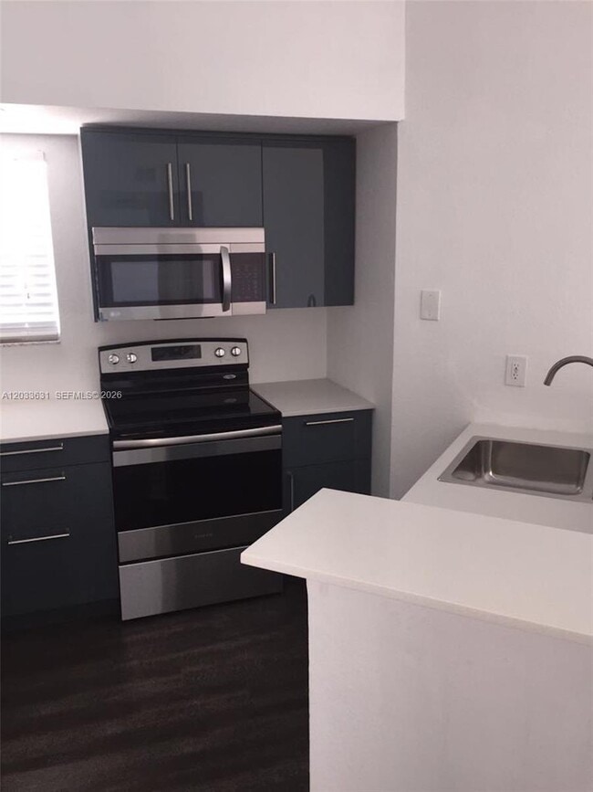 Building Photo - 13060 Vista Isles Dr Unit 222
