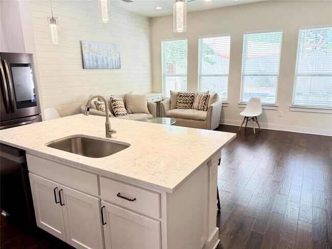 Photo - 13501 Metric Blvd Unit 45