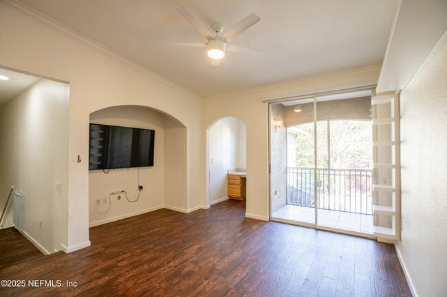 Photo - 10075 Gate Pkwy Unit 606