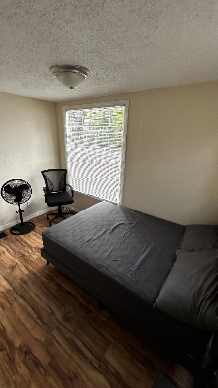 Photo - 1104 E Genesee St