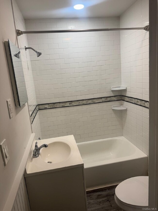 Photo - 114 Webster Ave