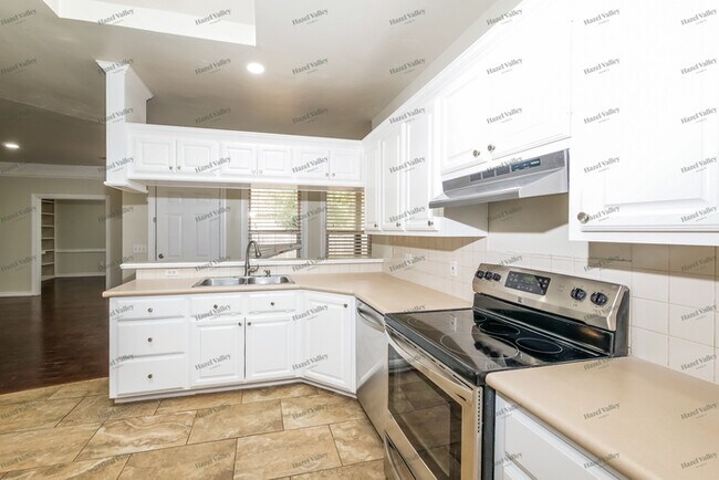 Photo - 14101 Arapaho Rd