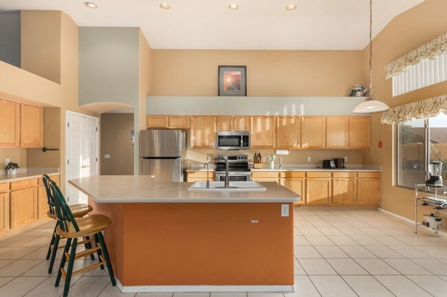 Photo - Spectacular 5 bdrm Home, OFFERS SOLAR ELECTRIC!