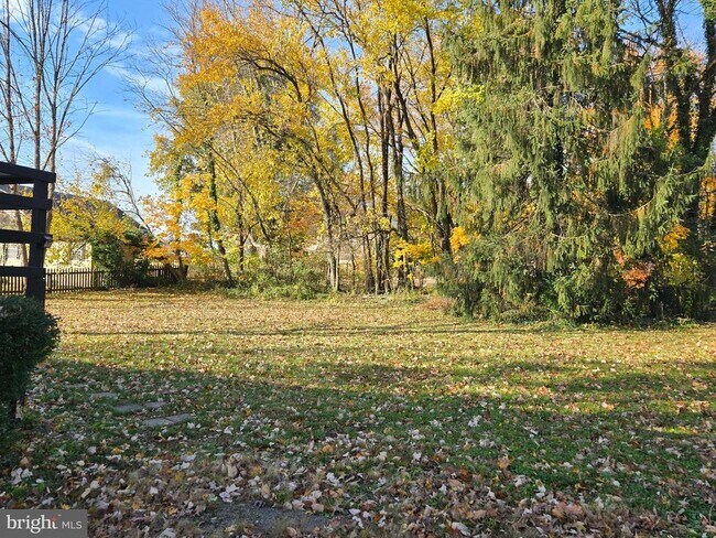 Photo - 341 S 26th St