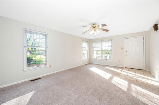 Photo - Oversized House in Point of Rocks for Lease