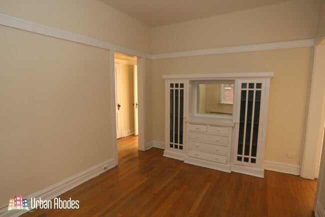 Photo - 725 W Barry Ave Unidad M032