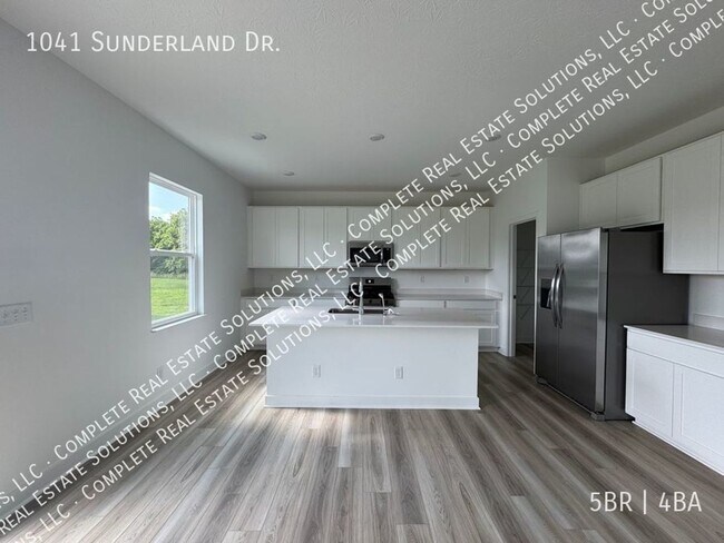 Photo - 1041 Sunderland Dr