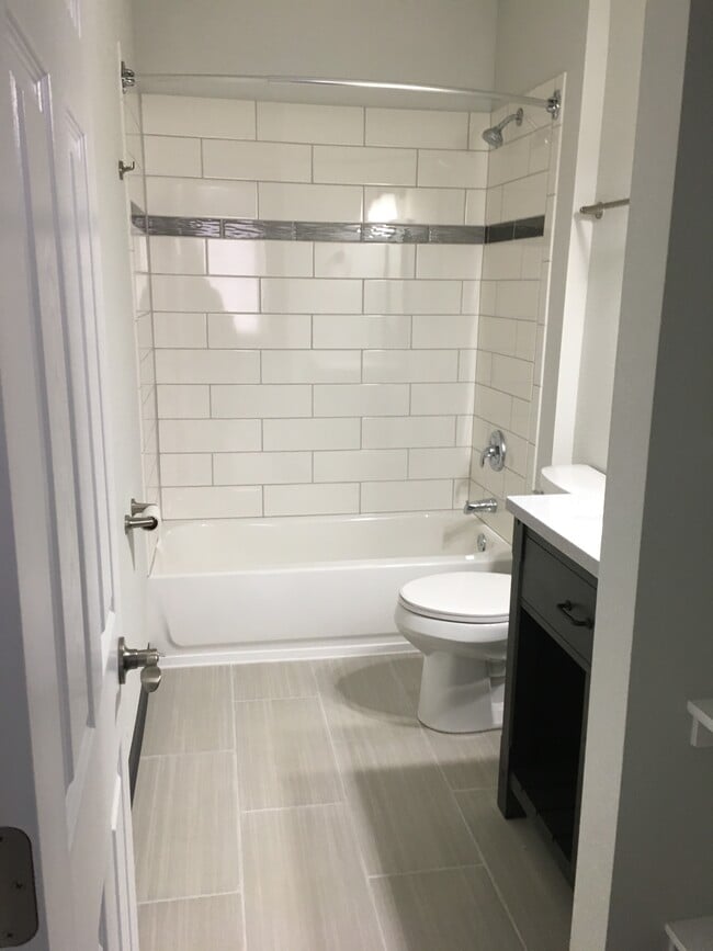 Photo - 410 E Mill St Unit 410 E Mill Street