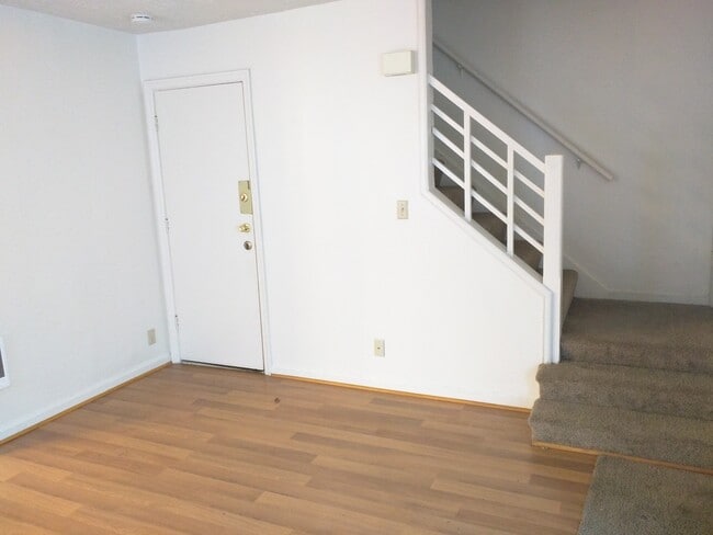 Photo - 6909-6923 N Vancouver Av Unit 6909