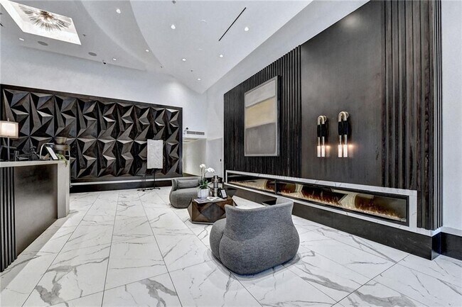 400 W Peachtree St NW Unit 711