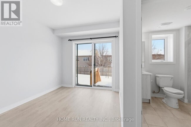 Photo - 752 Kinstead Private