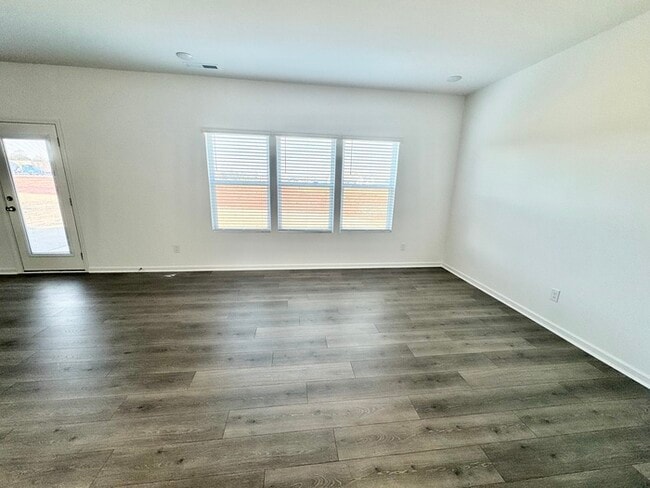 Photo - 136 Cougar Ln