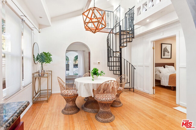 Building Photo - 1147 Wilcox Pl