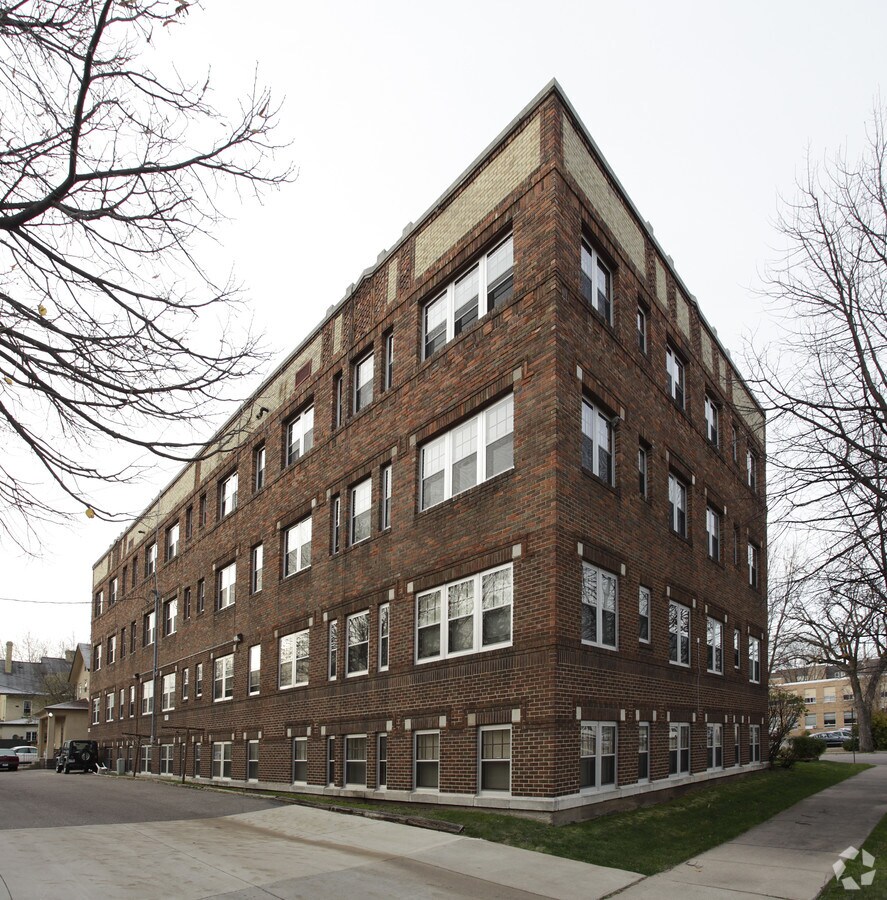 Photo - 310 4th Ave S