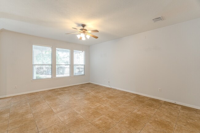 Photo - 130 W Montfair Blvd