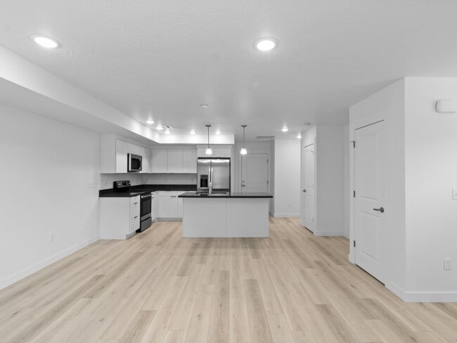 Photo - 1542 N 1870 E