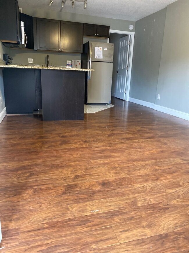 Photo - Upgraded 1BR Condo Near UTK | Walk to UT L... Unit ET408 BR1 (EVIP)