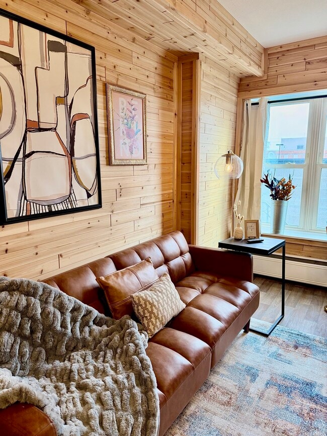 Photo - 619 N 8th St