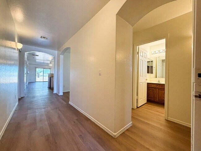 Photo - Beautiful Goodyear Home in Centerra – Spacious, Stylish & Move-In Ready!
