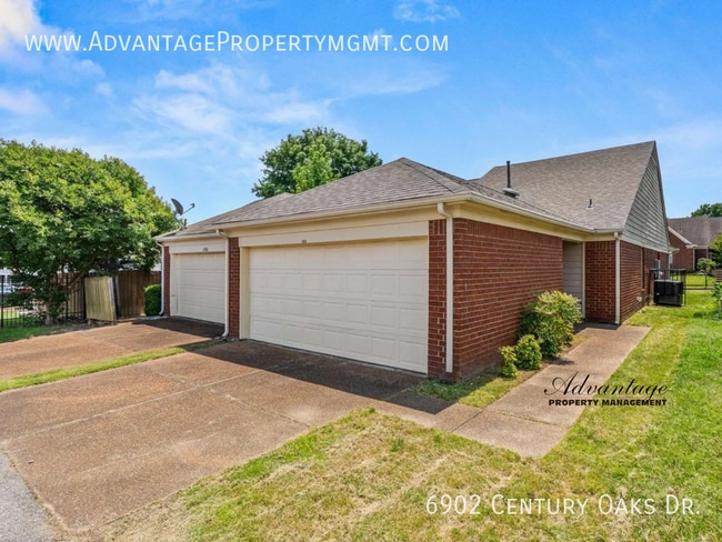 Photo - 6902 Century Oaks Dr