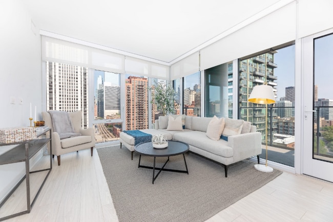 Photo - 212 W Wayman St