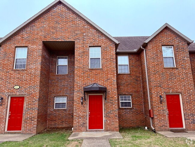 Building Photo - ***611 E Grove*** Rental