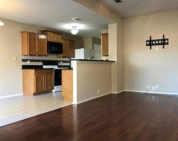 Photo - 204 Lochwood Dr