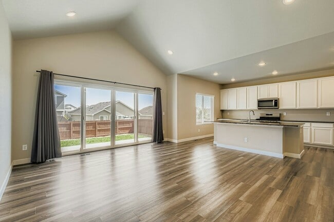 Building Photo - 10523 Summer Rdg Dr Rental