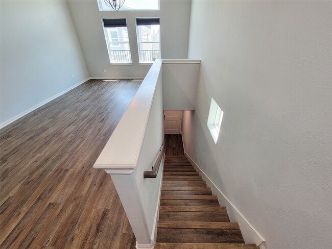 4908 Paradigm Ln