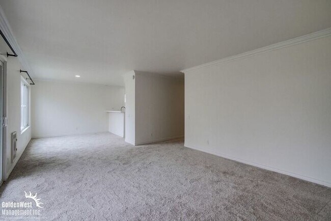Charming 2Bdm 2Ba Condo in La Jolla!