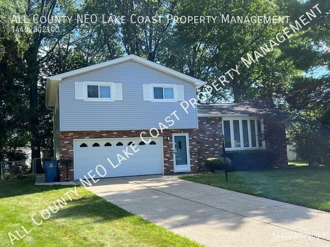 Building Photo - 23468 Carriage Ln Rental