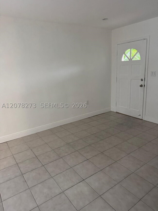 3445 NW 2nd St Unit 3445