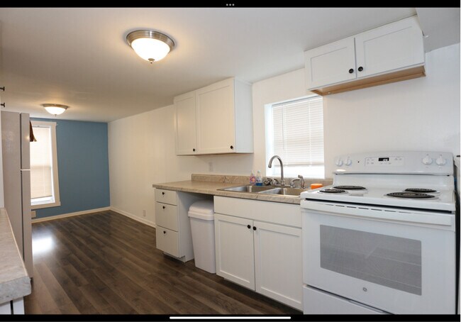 Photo - 2861 S Roena St Unidad A