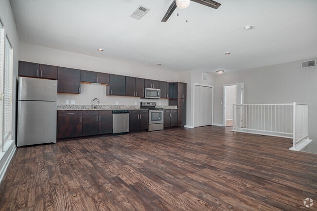 Casa adosada de 2 habitaciones y 2 baños, 1280 pies cuadrados, cocina y sala de estar - Peanut Factory Lofts