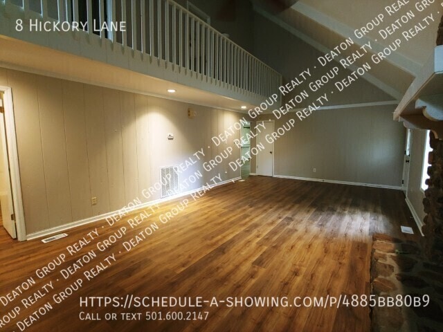 Photo - 8 Hickory Ln